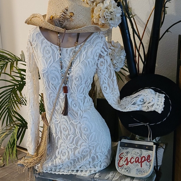 BEAUTIFUL CREAMY WHITE LACE LINED MIDI DRESS - Picture 8 of 16